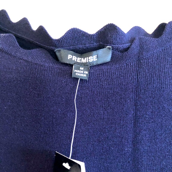 NWT navy scolloped shirt - Picture 3 of 4